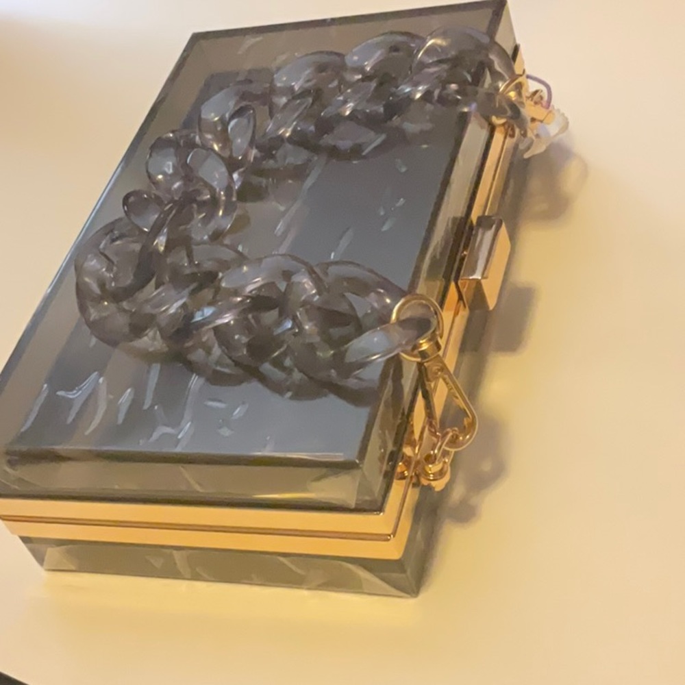 JILL & AlLLY Transparent Acrylic Chain Clutch